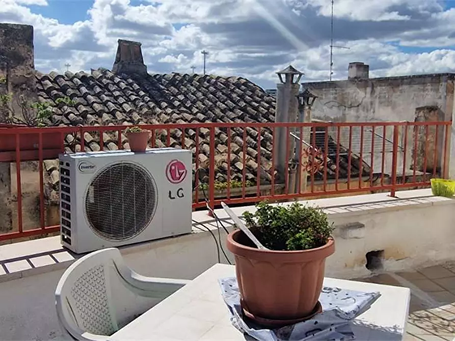 Immagine 51 di Casa indipendente in vendita  a Bitonto