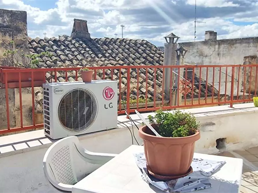 Immagine 52 di Casa indipendente in vendita  a Bitonto