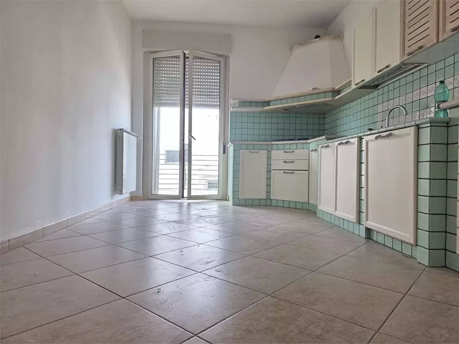 Immagine 4 di Appartamento in vendita  a Bitonto