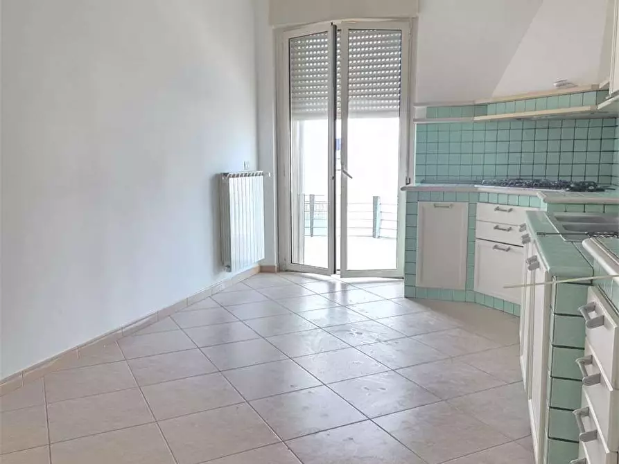 Immagine 21 di Appartamento in vendita  a Bitonto