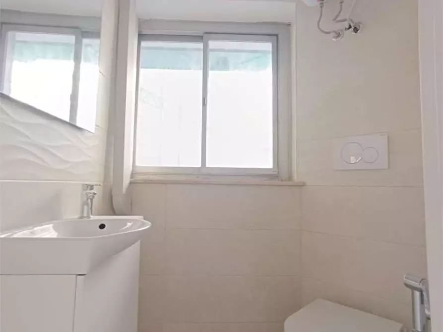 Immagine 4 di Appartamento in affitto  a Bitonto