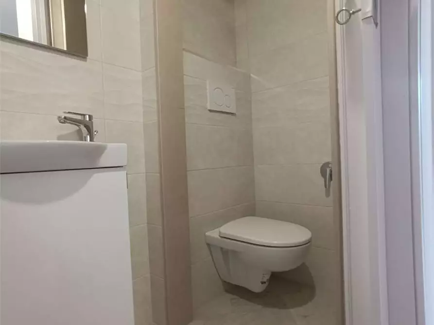 Immagine 13 di Appartamento in affitto  a Bitonto