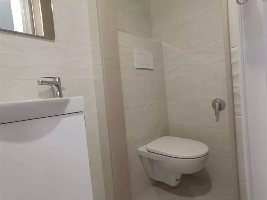 Immagine 14 di Appartamento in affitto  a Bitonto