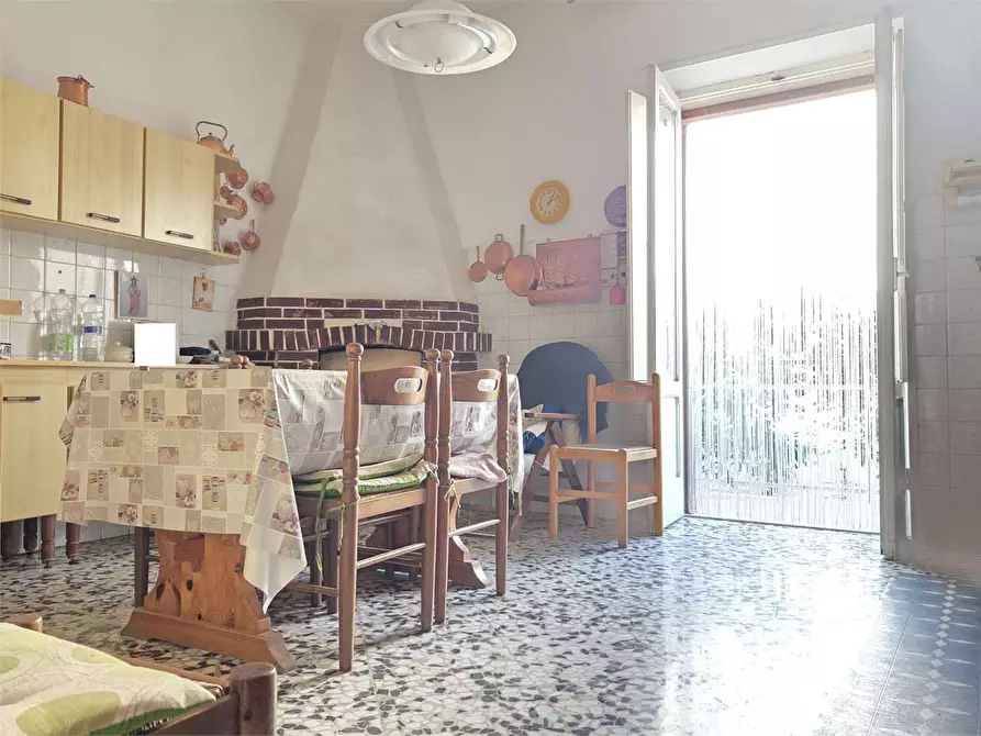 Immagine 12 di Appartamento in vendita  a Bitonto