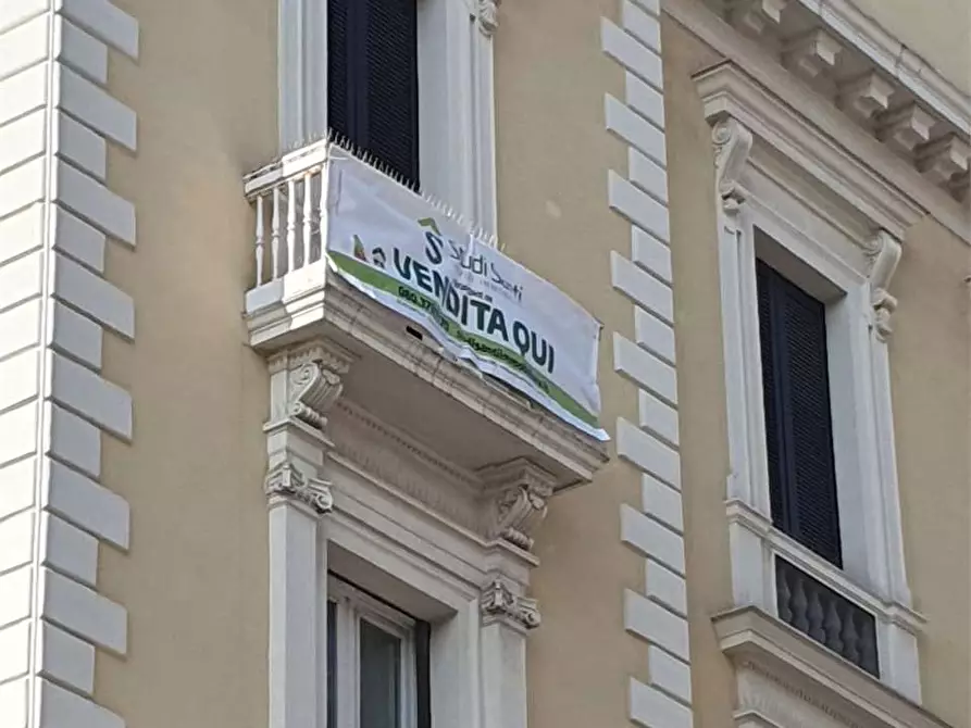 Immagine 52 di Appartamento in vendita  a Bari