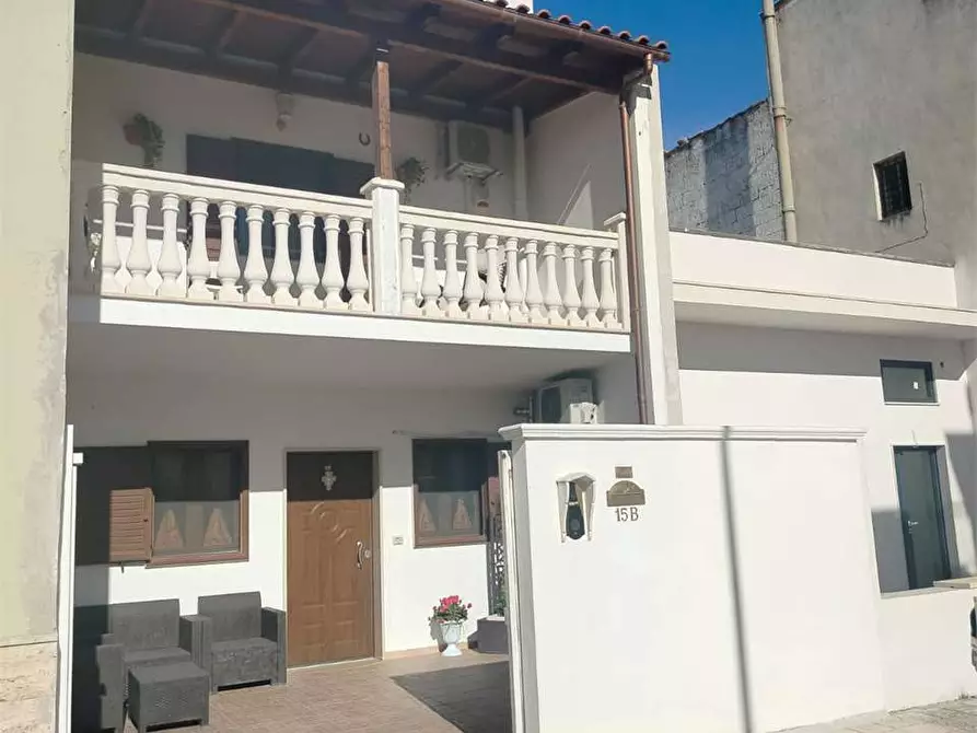 Immagine 1 di Casa indipendente in vendita  a Bitonto