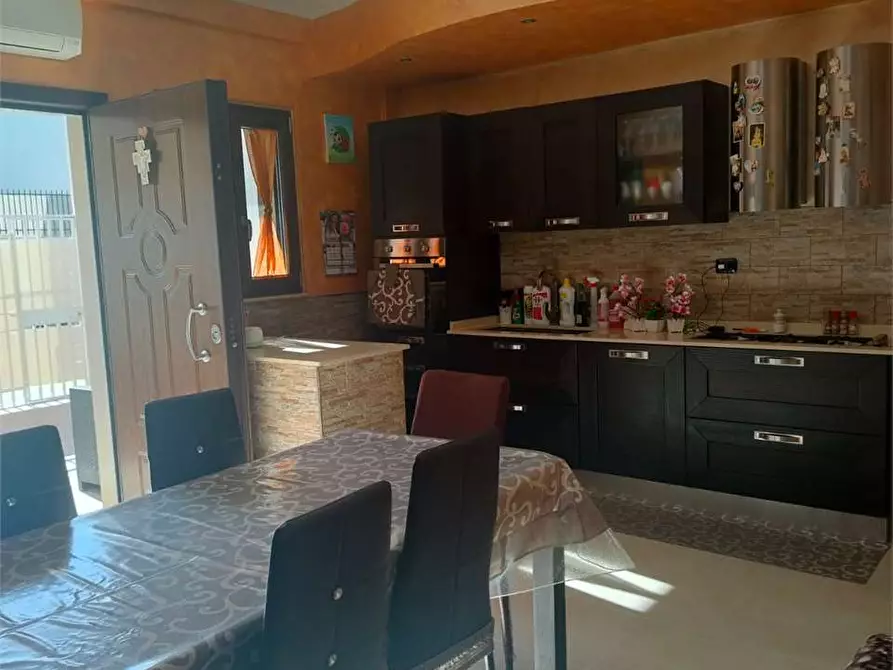 Immagine 2 di Casa indipendente in vendita  a Bitonto