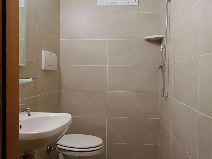 Immagine 13 di Monolocale in vendita  a Bitonto