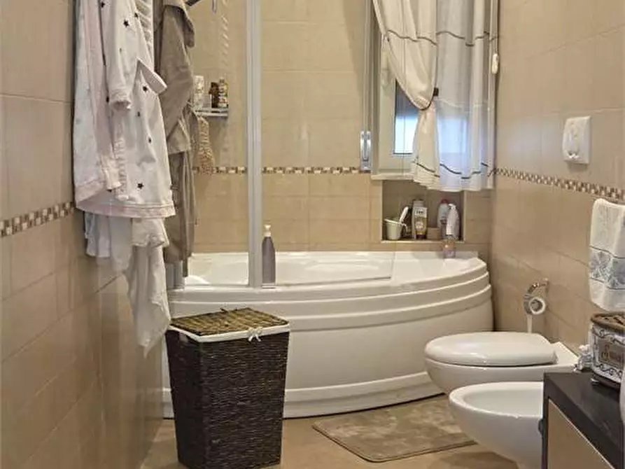 Immagine 40 di Appartamento in vendita  a Bitonto