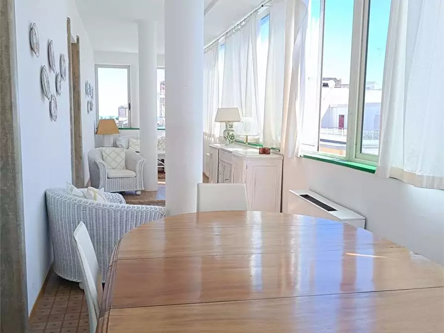 Immagine 11 di Attico in vendita  a Bitonto