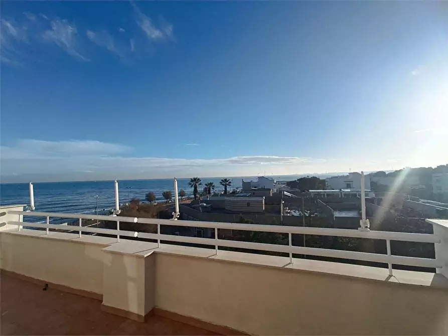 Immagine 1 di Appartamento in vendita  a Bari