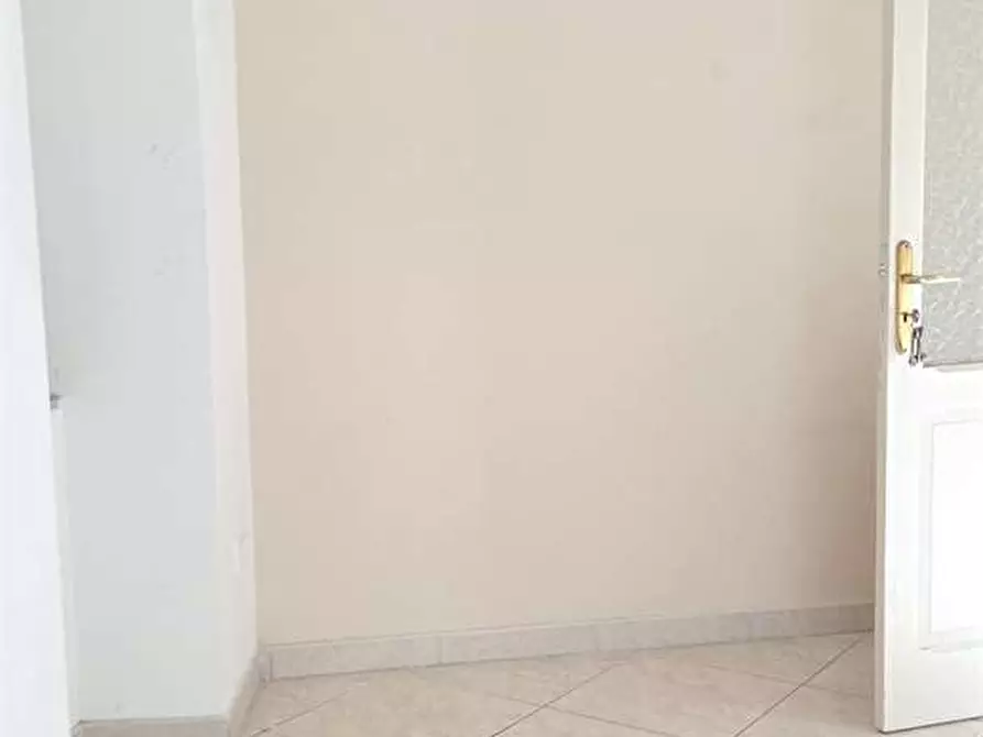 Immagine 26 di Trilocale in vendita  a Bitonto