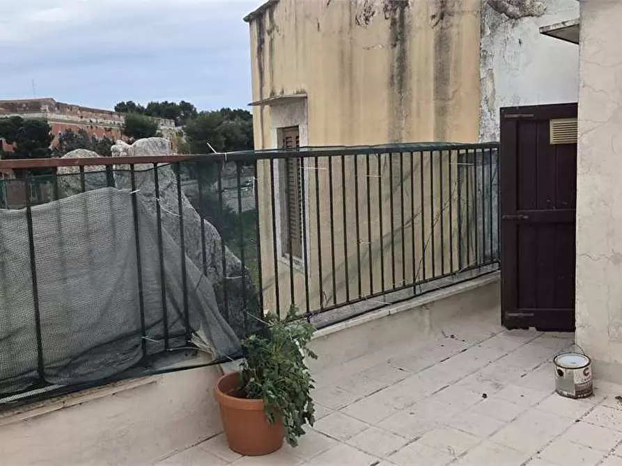 Immagine 28 di Trilocale in vendita  a Bitonto