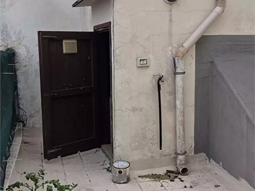 Immagine 31 di Trilocale in vendita  a Bitonto