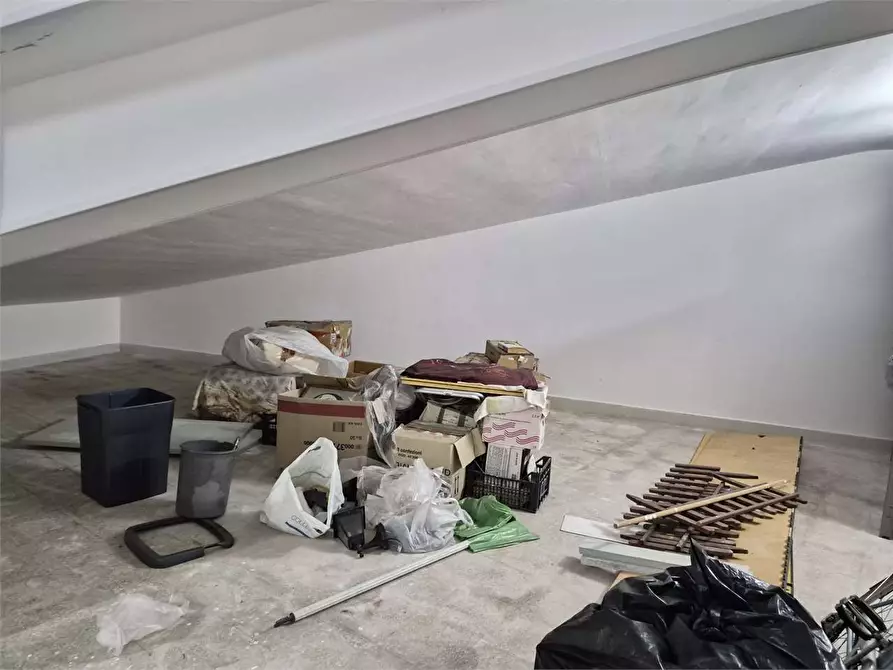 Immagine 8 di Garage in vendita  a Bitonto