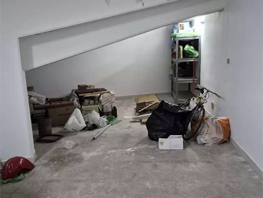 Immagine 11 di Garage in vendita  a Bitonto