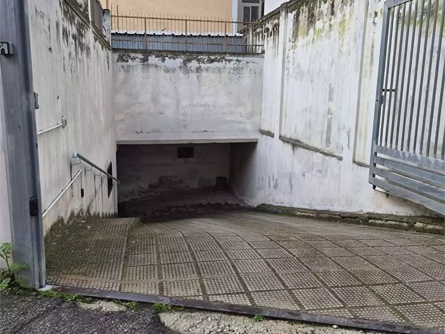 Immagine 18 di Garage in vendita  a Bitonto