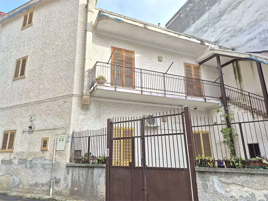 Immagine 28 di Casa indipendente in vendita  a Bitonto