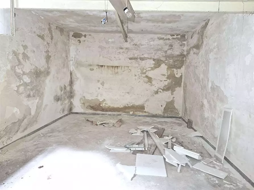 Immagine 35 di Casa indipendente in vendita  a Bitonto