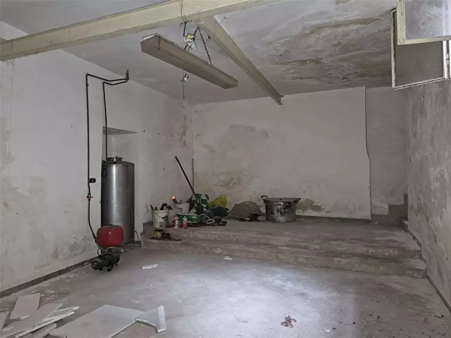 Immagine 40 di Casa indipendente in vendita  a Bitonto