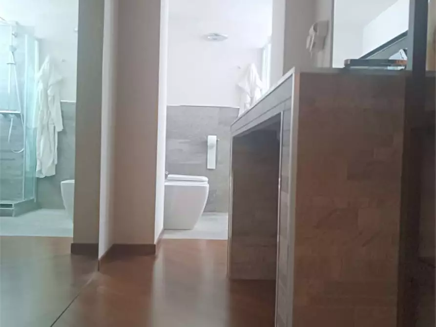 Immagine 24 di Appartamento in affitto  a Bari