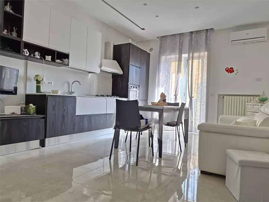 Immagine 3 di Appartamento in vendita  a Bitonto