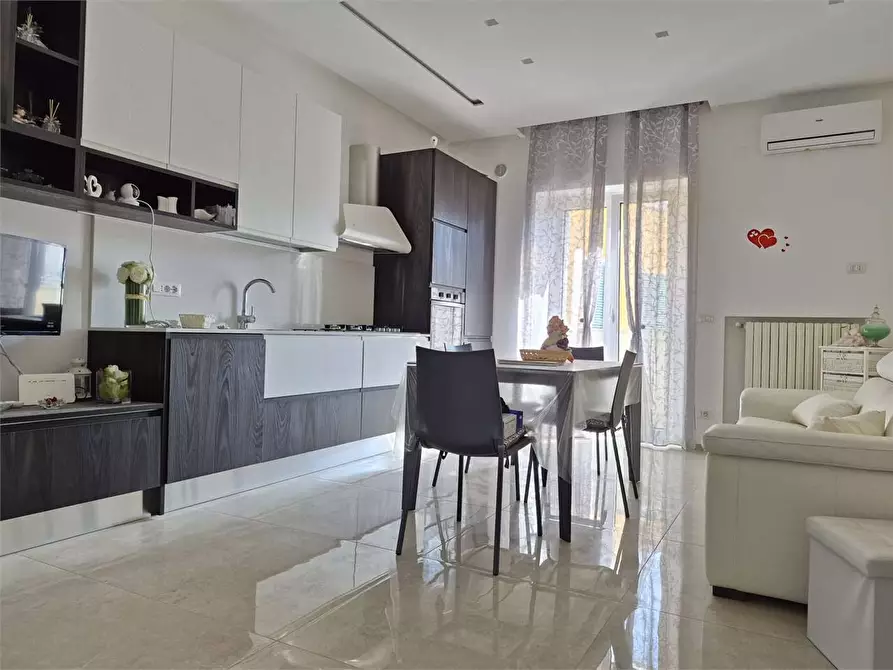 Immagine 4 di Appartamento in vendita  a Bitonto