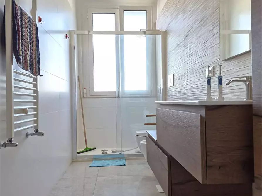 Immagine 11 di Appartamento in vendita  a Bitonto