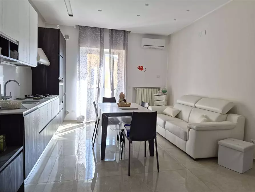 Immagine 22 di Appartamento in vendita  a Bitonto