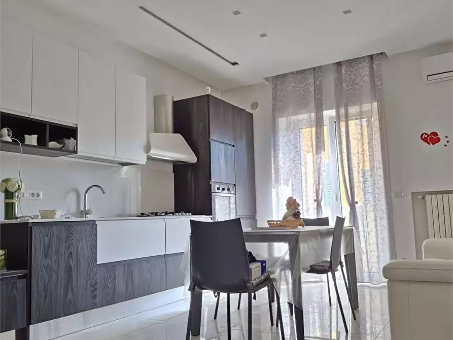 Immagine 25 di Appartamento in vendita  a Bitonto