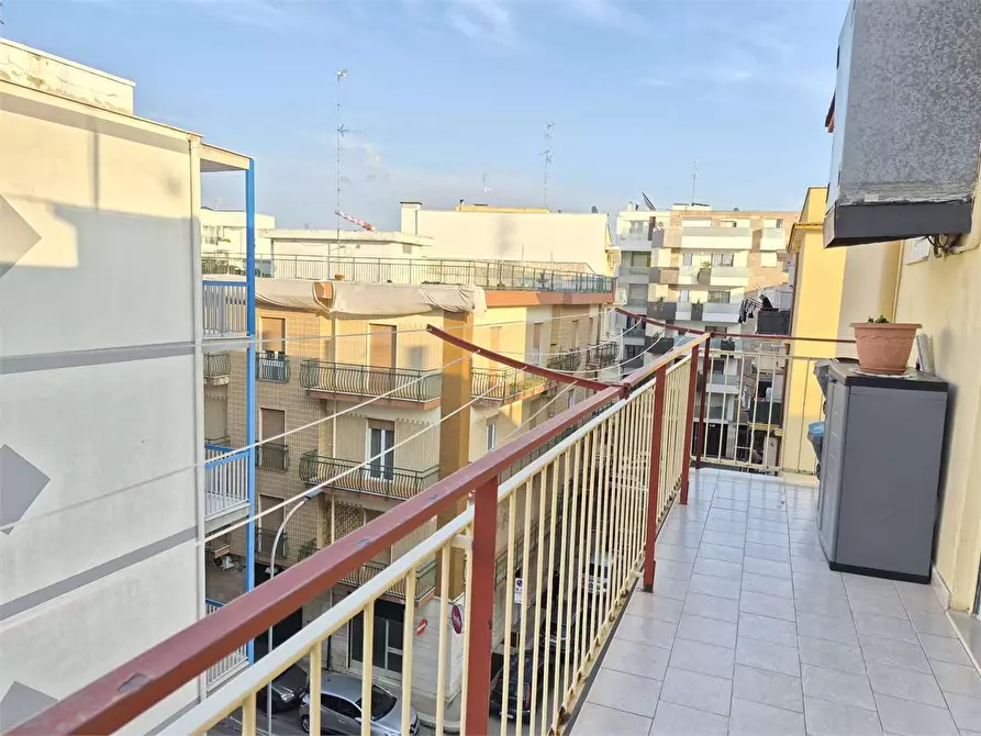 Immagine 12 di Appartamento in vendita  a Bitonto