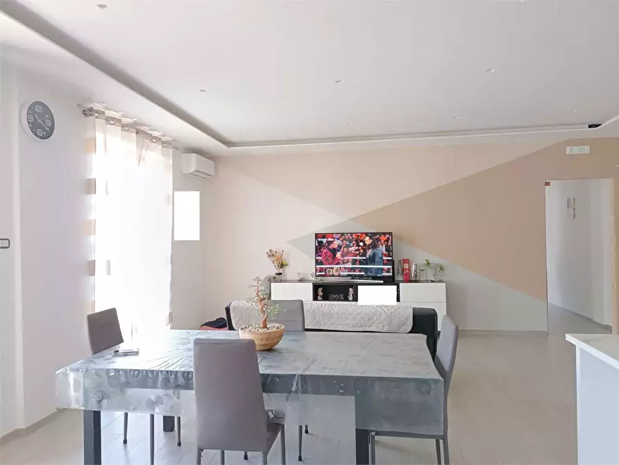 Immagine 5 di Trilocale in vendita  a Bitonto