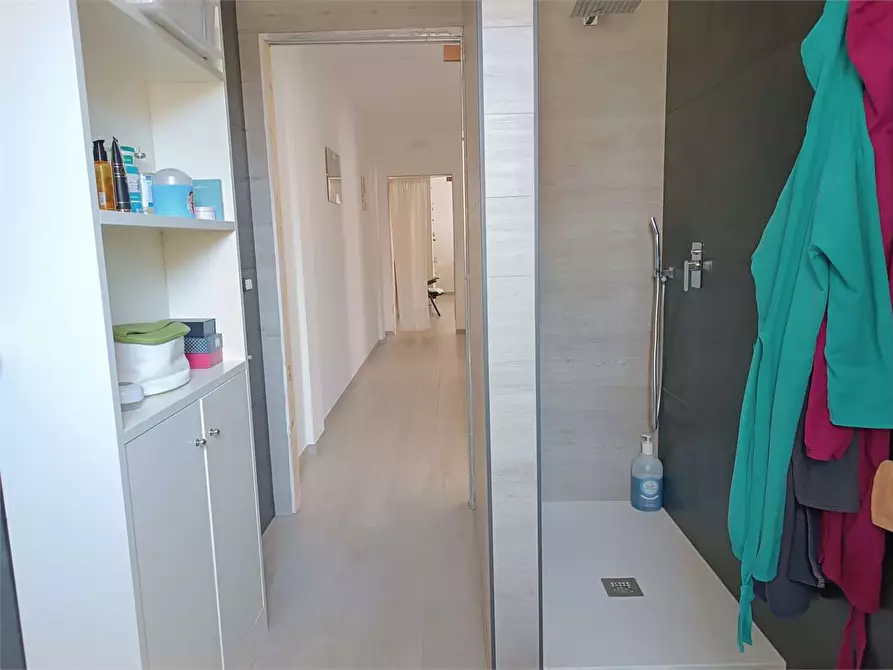 Immagine 9 di Trilocale in vendita  a Bitonto