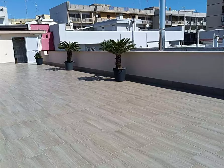 Immagine 17 di Trilocale in vendita  a Bitonto
