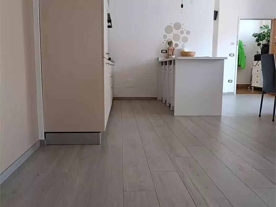 Immagine 22 di Trilocale in vendita  a Bitonto