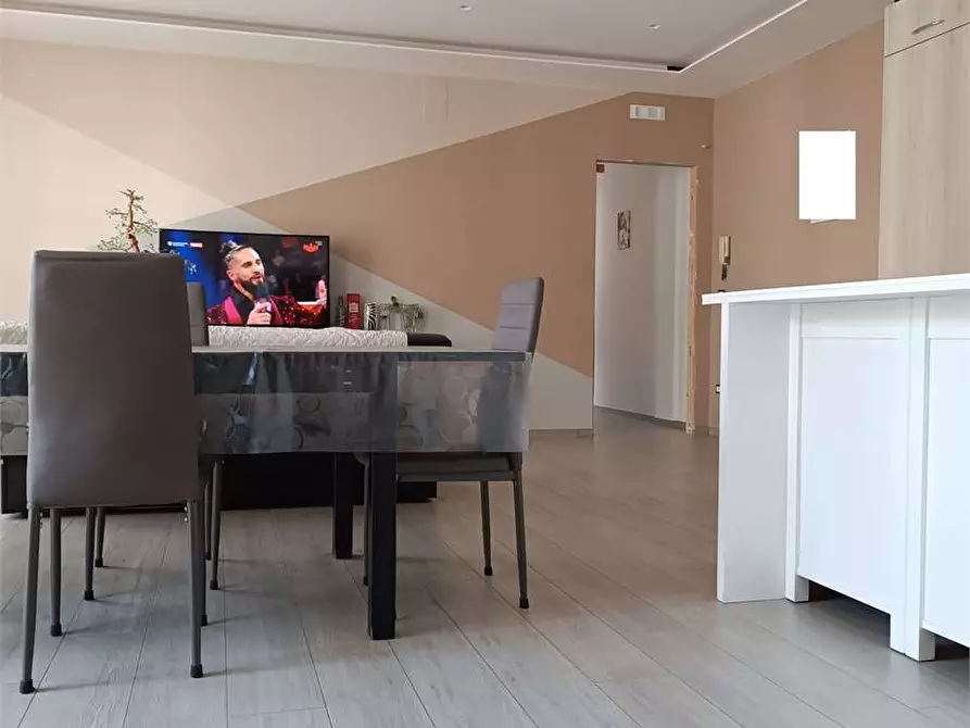 Immagine 30 di Trilocale in vendita  a Bitonto
