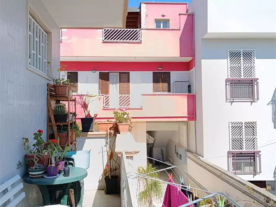 Immagine 39 di Trilocale in vendita  a Bitonto