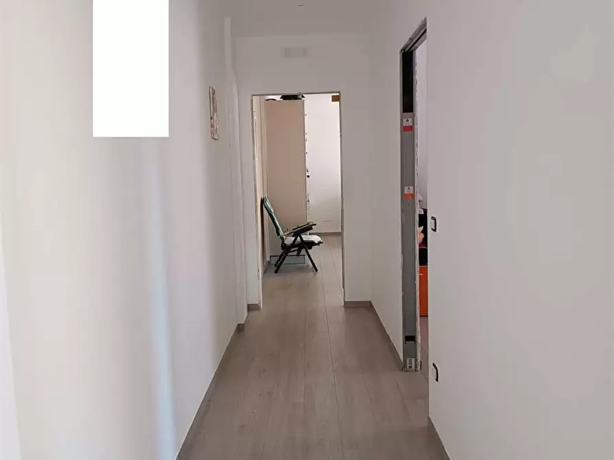 Immagine 43 di Trilocale in vendita  a Bitonto