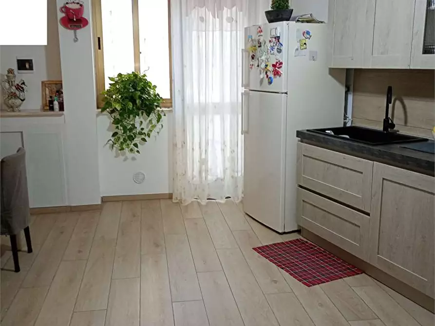 Immagine 2 di Casa indipendente in vendita  a Bari