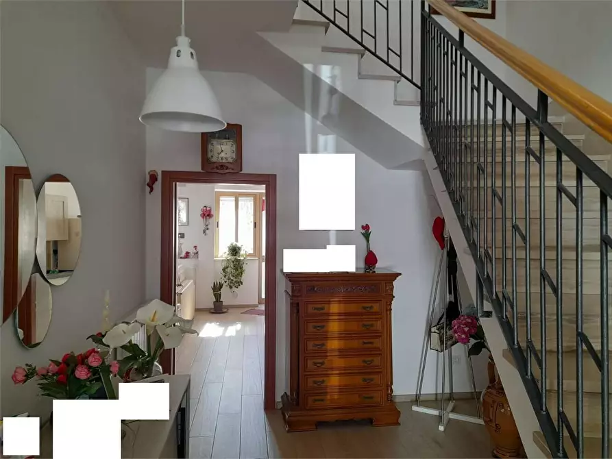 Immagine 4 di Casa indipendente in vendita  a Bari