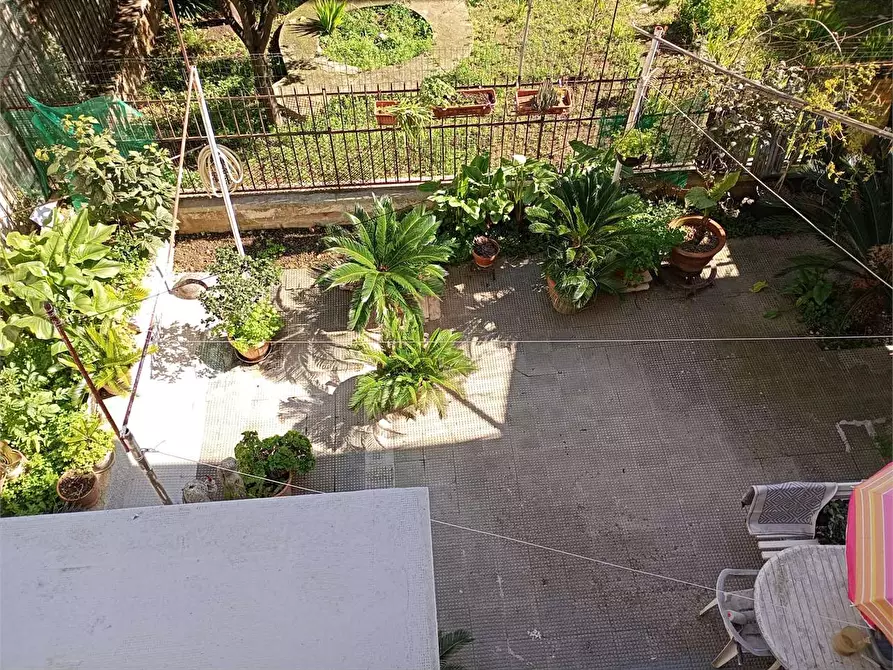 Immagine 12 di Casa indipendente in vendita  a Bari