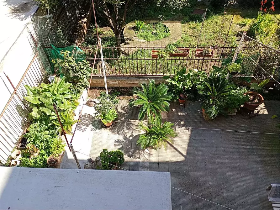 Immagine 15 di Casa indipendente in vendita  a Bari