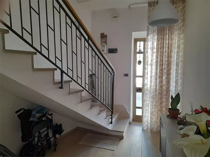 Immagine 17 di Casa indipendente in vendita  a Bari