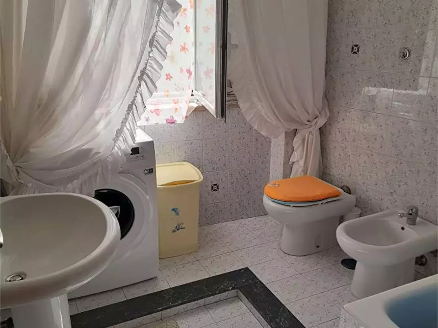 Immagine 33 di Casa indipendente in vendita  a Bari