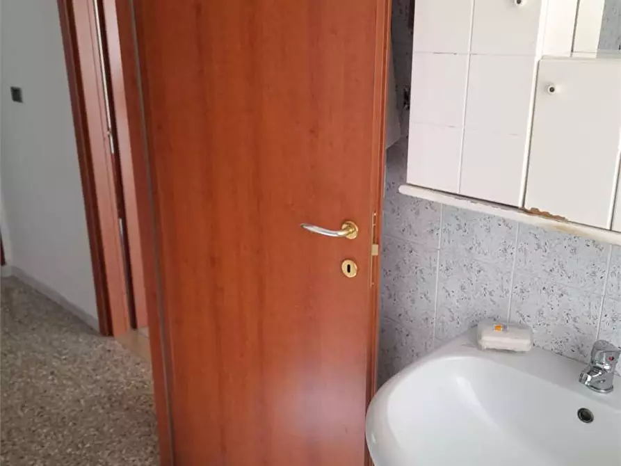 Immagine 34 di Casa indipendente in vendita  a Bari