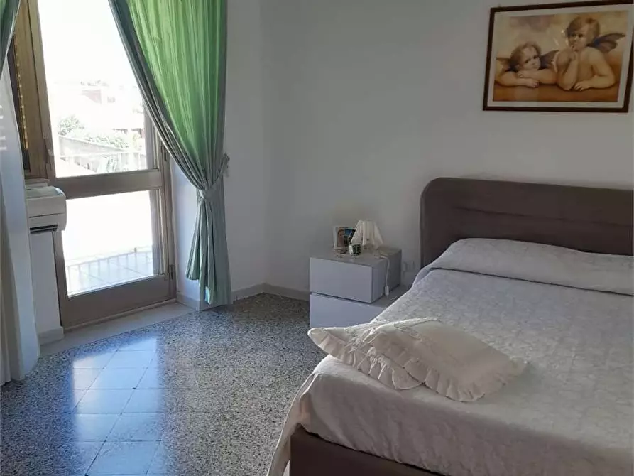 Immagine 35 di Casa indipendente in vendita  a Bari
