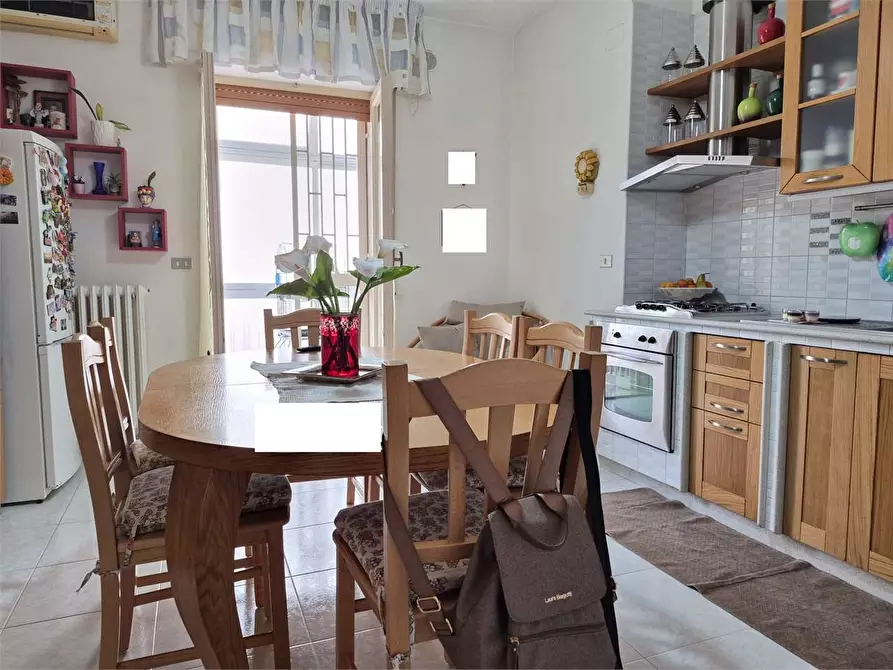 Immagine 3 di Appartamento in vendita  in Via Lomaglio 9 a Bitonto