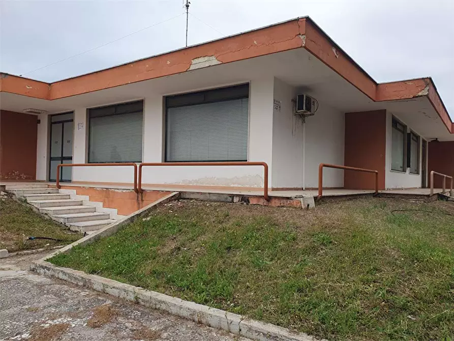Immagine 3 di Capannone industriale in vendita  a Bitonto