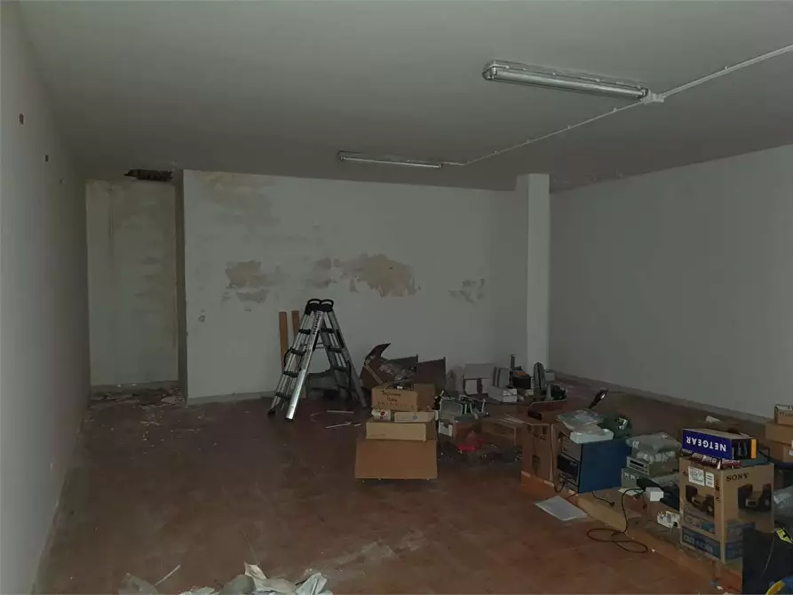 Immagine 13 di Capannone industriale in vendita  a Bitonto