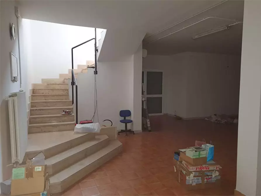 Immagine 15 di Capannone industriale in vendita  a Bitonto